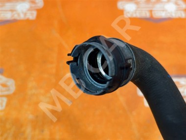 Патрубок ОЖ MERCEDES-BENZ GLE-класс V167 (2018 - 2024) — Разборка Мерседес