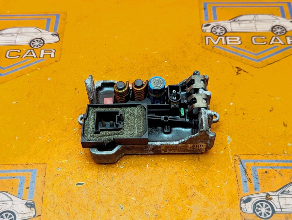 Реле моторчика печки MERCEDES-BENZ E-класс W211/S211 (2002 - 2006) фото 1 &mdash; Разборка Мерседес