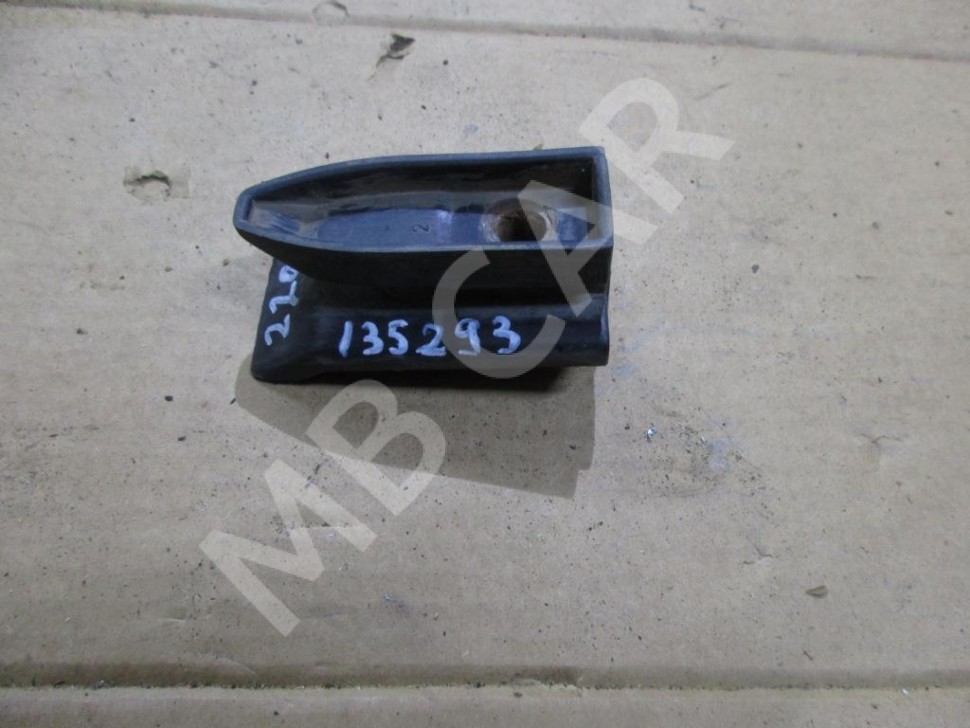 Кронштейн крепления бампера MERCEDES-BENZ S-класс W220 (1998 - 2005) фото 1 — Разборка Мерседес