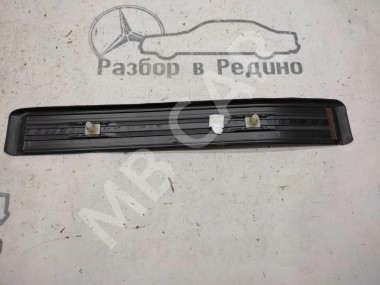 Накладка порога внутренняя MERCEDES-BENZ E-класс W211/S211 (2002 - 2006) — Разборка Мерседес