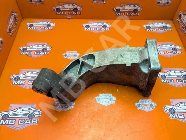 Лапа правая MERCEDES-BENZ E-класс W211/S211 (2002 - 2006) — Разборка Мерседес