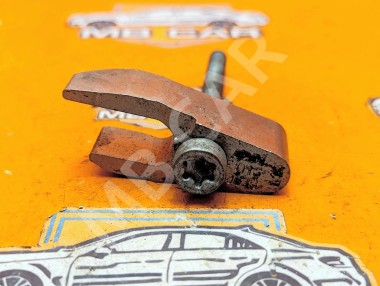 Кронштейн крепления форсунок MERCEDES-BENZ V-класс W447 рестайлинг (2019 - 2025) &mdash; Разборка Мерседес