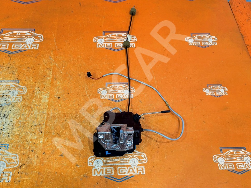Замок двери передней правой MERCEDES-BENZ C-класс W203/S203/CL203 (2000 - 2004) фото 1 — Разборка Мерседес