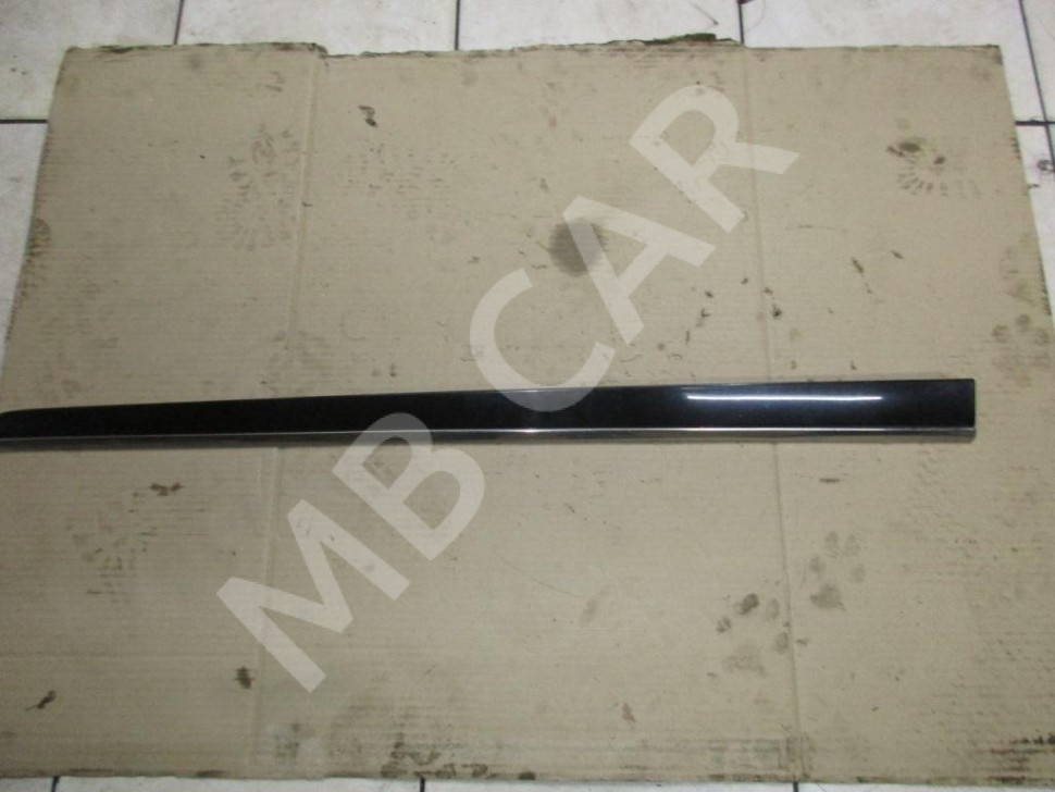 Молдинг двери MERCEDES-BENZ M-класс W164 (2005 - 2008) фото 1 — Разборка Мерседес
