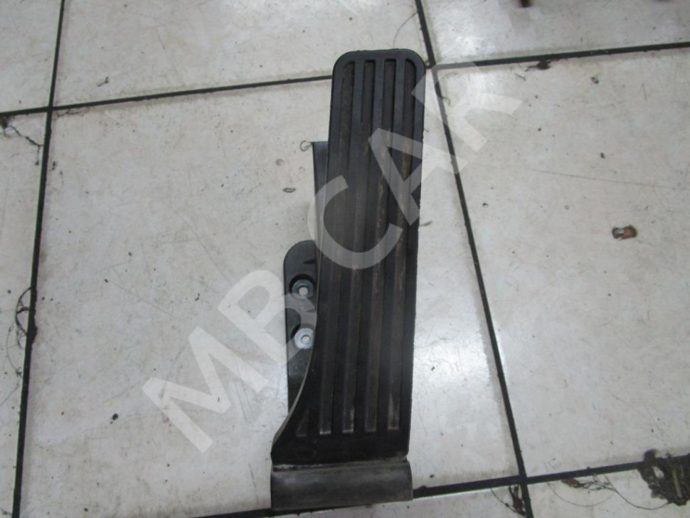 Педаль газа электронная MERCEDES-BENZ C-класс W204/S204 (2006 - 2011) фото 1 — Разборка Мерседес