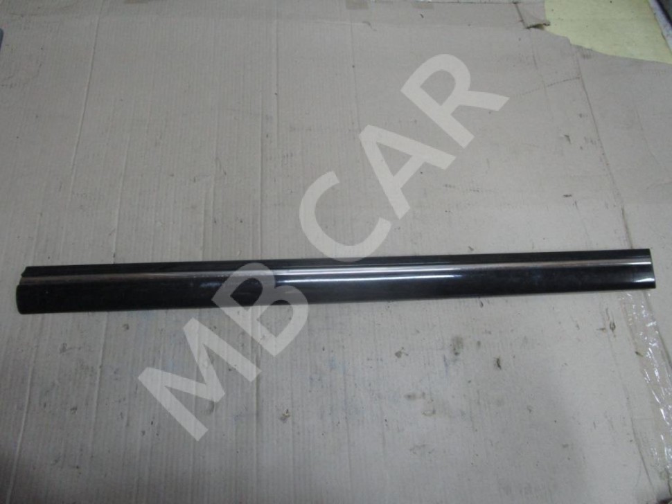 Молдинг двери MERCEDES-BENZ E-класс W210/S210 рестайлинг (1999 - 2003) фото 1 — Разборка Мерседес
