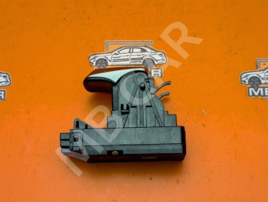 Кнопка ручника MERCEDES-BENZ C-класс AMG W205/S205/C205/A205 (2014 - 2018) — Разборка Мерседес