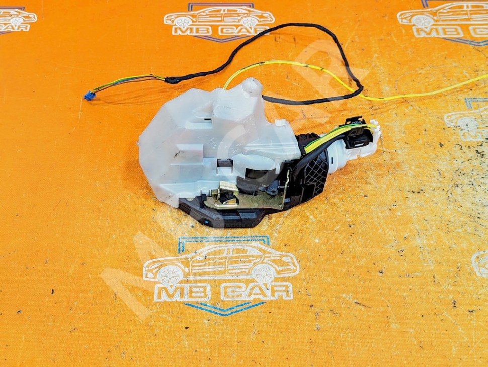 Замок двери задней правой MERCEDES-BENZ S-класс W220 (1998 - 2005) фото 1 &mdash; Разборка Мерседес