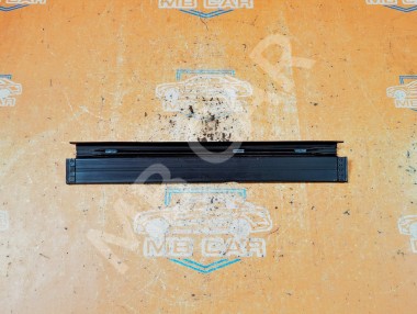 Накладка порога внутренняя MERCEDES-BENZ E-класс W124/S124/C124/A124 (1984 - 1997) — Разборка Мерседес