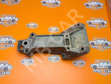 Лапа левая MERCEDES-BENZ Sprinter W901-905 (1995 - 2006) — Разборка Мерседес