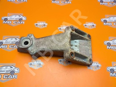 Лапа левая MERCEDES-BENZ Sprinter W901-905 (1995 - 2006) — Разборка Мерседес