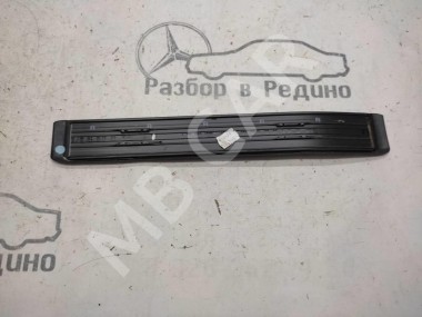 Накладка порога внутренняя MERCEDES-BENZ E-класс W211/S211 (2002 - 2006) — Разборка Мерседес