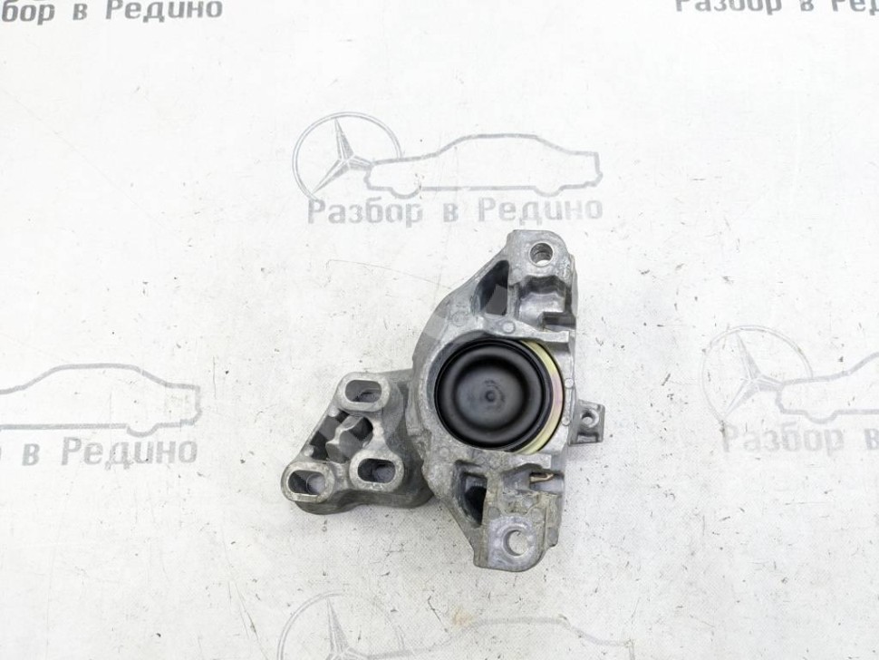 Опора КПП MERCEDES-BENZ A-класс W176 (2012 - 2015) фото 1 &mdash; Разборка Мерседес