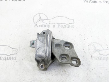 Опора КПП MERCEDES-BENZ A-класс W176 (2012 - 2015) — Разборка Мерседес