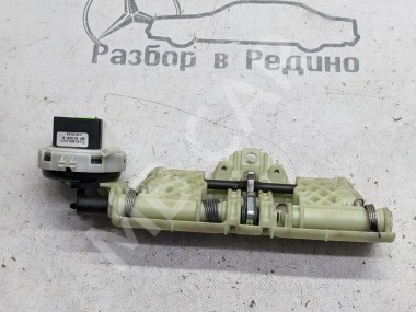 Механизм подголовника MERCEDES-BENZ S-класс W220 рестайлинг (2002 - 2005) — Разборка Мерседес