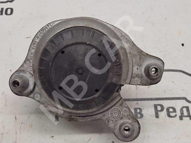 Опора двигателя MERCEDES-BENZ C-класс W205/S205/C205/A205 (2014 - 2018) — Разборка Мерседес