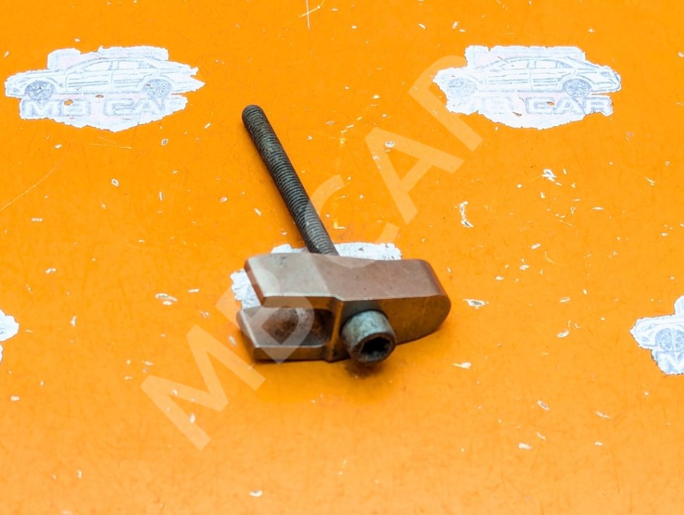 Кронштейн крепления форсунок MERCEDES-BENZ V-класс W638/W639 (1996 - 2003) фото 1 &mdash; Разборка Мерседес