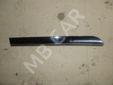 Молдинг двери MERCEDES-BENZ M-класс W164 (2005 - 2008) — Разборка Мерседес