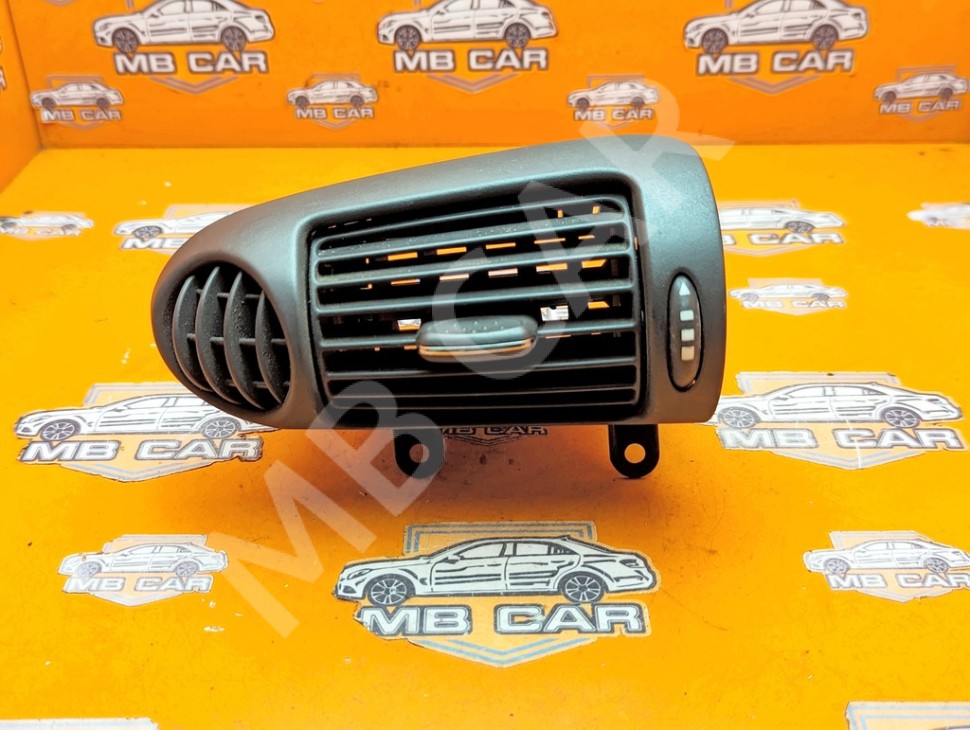 Воздуховод MERCEDES-BENZ C-класс W203/S203/CL203 (2000 - 2004) фото 1 — Разборка Мерседес