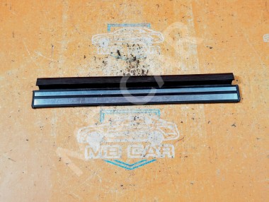 Накладка порога внутренняя MERCEDES-BENZ E-класс W124/S124/C124/A124 (1984 - 1997) — Разборка Мерседес