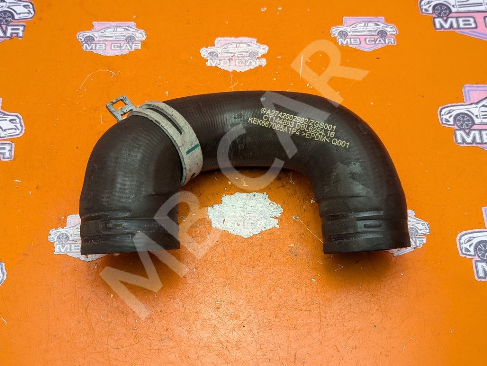 Патрубок ОЖ MERCEDES-BENZ C-класс W205/S205/C205/A205 (2014 - 2018) фото 1 &mdash; Разборка Мерседес