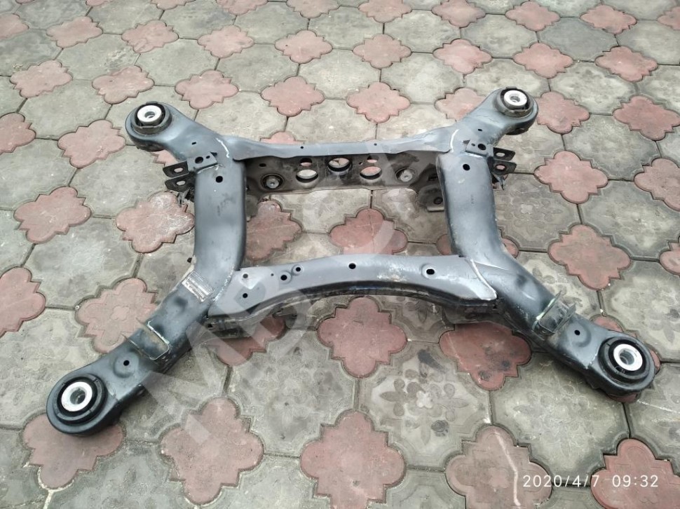 Подрамник задний MERCEDES-BENZ GLE-класс W166 (2015 - 2018) фото 1 — Разборка Мерседес