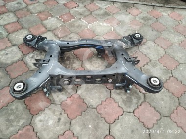 Подрамник задний MERCEDES-BENZ GLE-класс W166 (2015 - 2018) — Разборка Мерседес