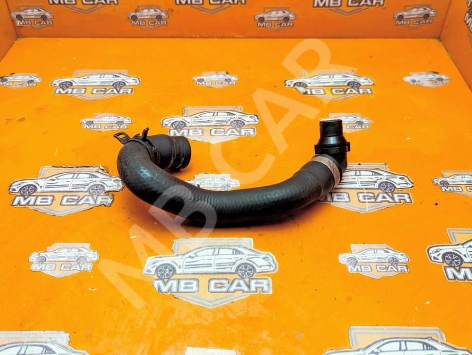 Патрубок ОЖ MERCEDES-BENZ C-класс W203/S203/CL203 рестайлинг (2004 - 2008) фото 1 &mdash; Разборка Мерседес