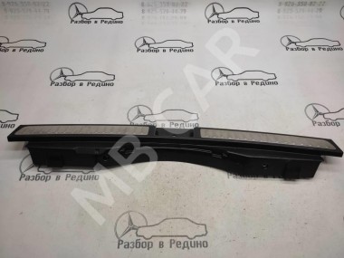 Накладка замка багажника MERCEDES-BENZ GLS-класс X166 (2015 - 2019) — Разборка Мерседес