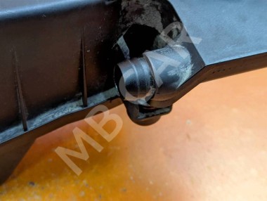 Резонатор воздушного фильтра MERCEDES-BENZ E-класс W210/S210 (1995 - 1999) — Разборка Мерседес