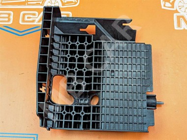 Крышка АКБ MERCEDES-BENZ A-класс W177 (2018 - 2023) — Разборка Мерседес