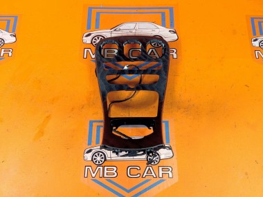 Накладка консоли (борода) MERCEDES-BENZ C-класс W205/S205/C205/A205 (2014 - 2018) &mdash; Разборка Мерседес