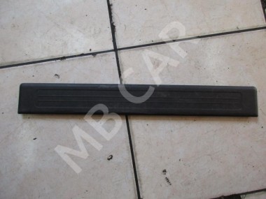 Накладка порога внутренняя MERCEDES-BENZ GL-класс X164 (2006 - 2009) — Разборка Мерседес