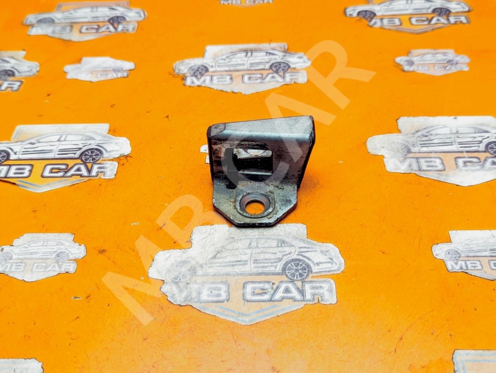 Ответная часть замка двери MERCEDES-BENZ M-класс W163 рестайлинг (2001 - 2005) фото 1 &mdash; Разборка Мерседес