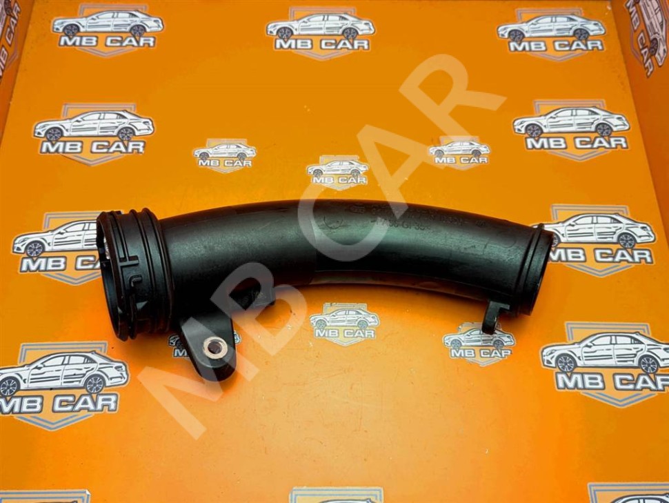 Патрубок интеркулера MERCEDES-BENZ E-класс W211/S211 рестайлинг (2006 - 2009) фото 1 — Разборка Мерседес