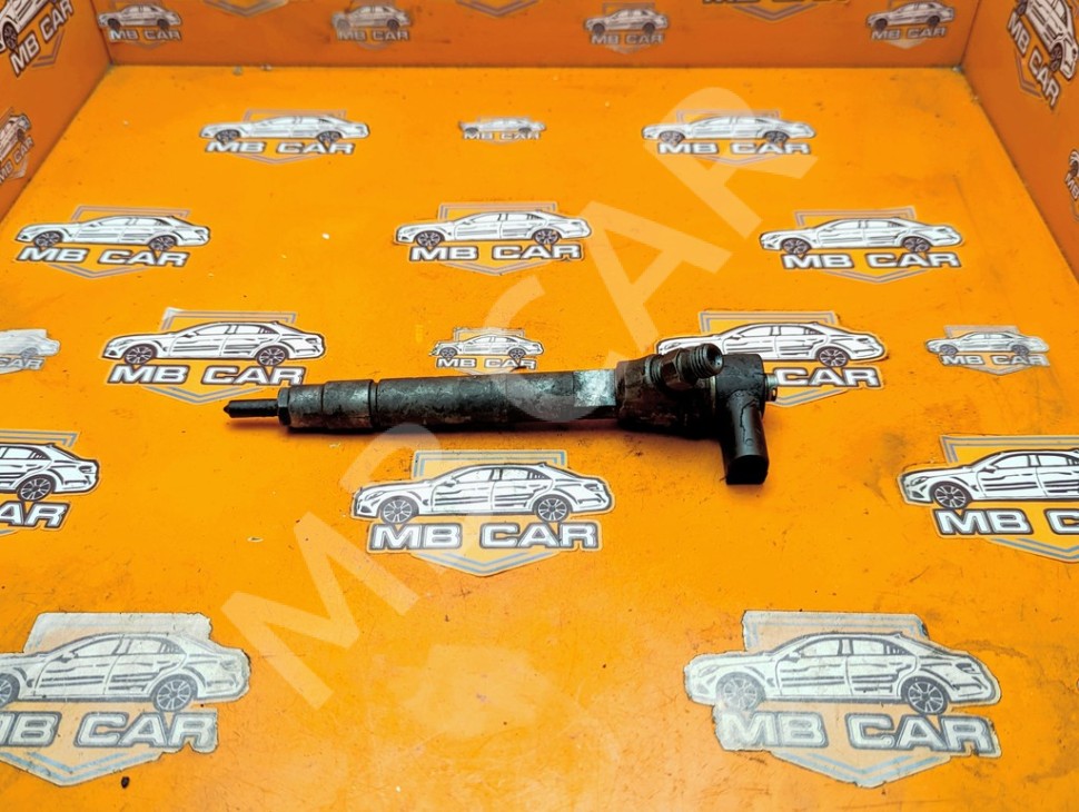 Форсунка ДИЗЕЛЬ MERCEDES-BENZ Sprinter W901-905 (1995 - 2006) фото 1 &mdash; Разборка Мерседес