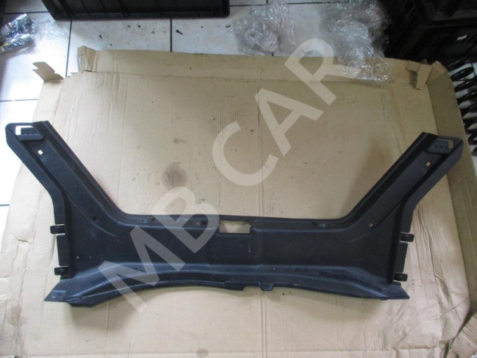 Накладка замка багажника MERCEDES-BENZ C-класс W203/S203/CL203 (2000 - 2004) фото 1 — Разборка Мерседес