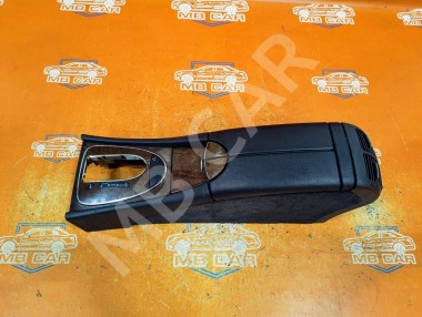 Подлокотник MERCEDES-BENZ E-класс W211/S211 (2002 - 2006) — Разборка Мерседес