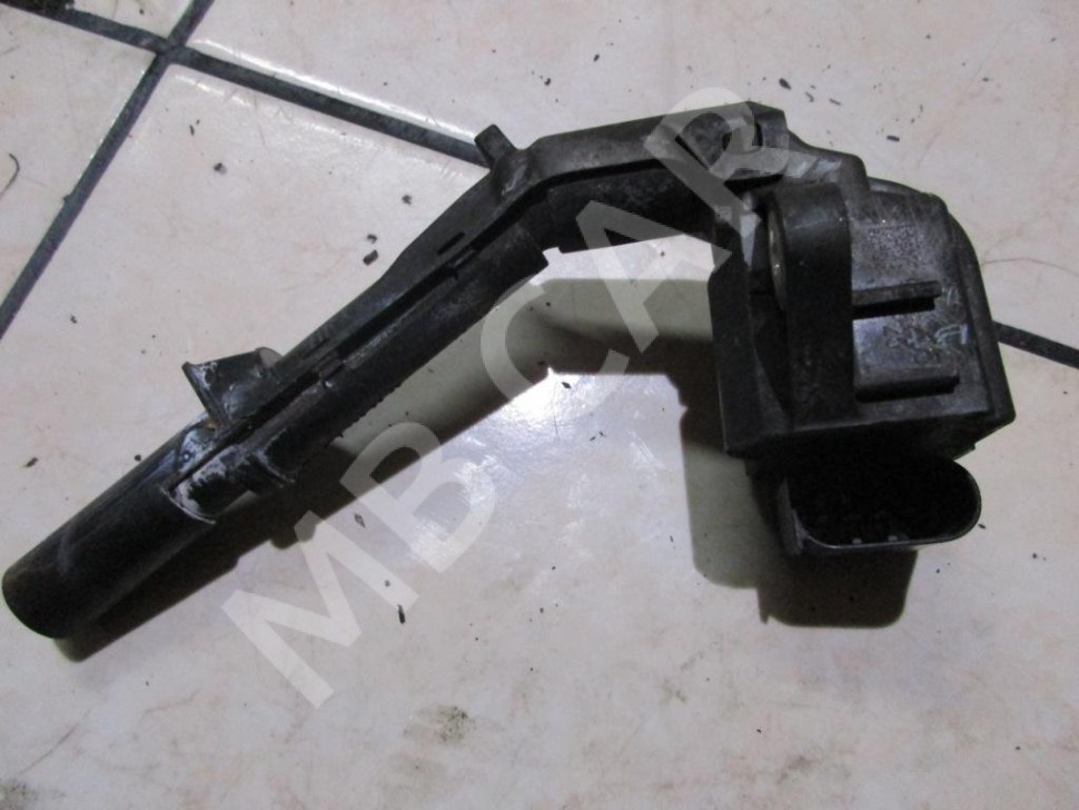 Катушка зажигания MERCEDES-BENZ C-класс W204/S204/С204 рестайлинг (2011 - 2015) фото 1 — Разборка Мерседес