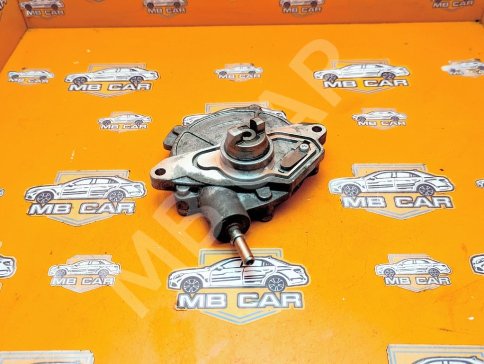 Насос вакуумный MERCEDES-BENZ A-класс W169 (2004 - 2008) фото 1 — Разборка Мерседес