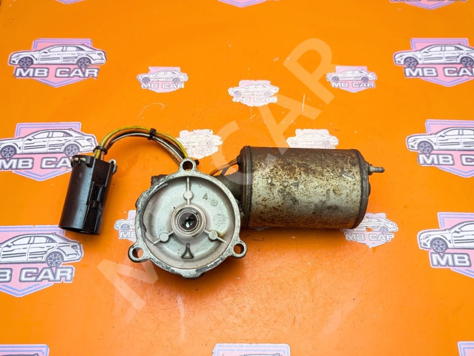 Моторчик раздаточной коробки MERCEDES-BENZ M-класс W163 (1997 - 2001) фото 1 &mdash; Разборка Мерседес