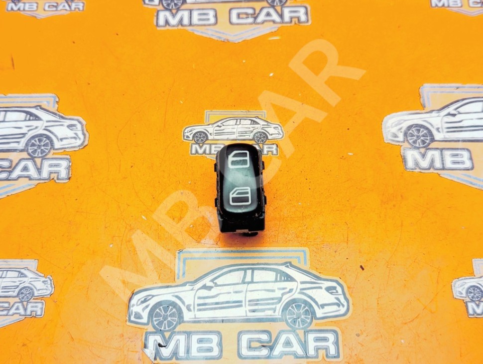 Кнопка стеклоподъемников MERCEDES-BENZ Vito W638 (1996 - 2003) фото 1 — Разборка Мерседес