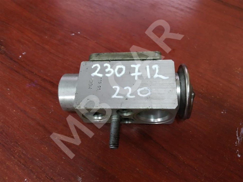 Клапан MERCEDES-BENZ S-класс W220 (1998 - 2005) фото 1 — Разборка Мерседес