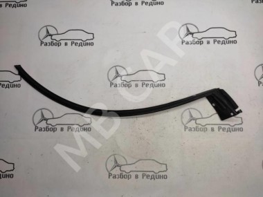 Уплотнитель стекла двери MERCEDES-BENZ SLK-класс R170 (1996 - 2000) — Разборка Мерседес