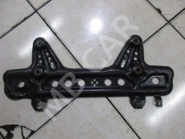 Кронштейн крепления рулевой рейки MERCEDES-BENZ C-класс W203/S203/CL203 рестайлинг (2004 - 2008) — Разборка Мерседес