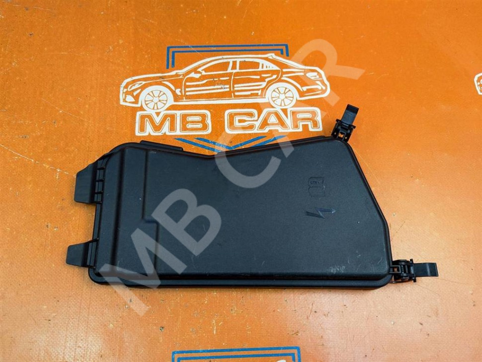Крышка блока предохранителей MERCEDES-BENZ CLS-класс C218/X218 рестайлинг (2014 - 2017) фото 1 — Разборка Мерседес
