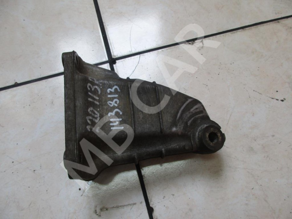 Лапа правая MERCEDES-BENZ S-класс W220 (1998 - 2005) фото 1 — Разборка Мерседес