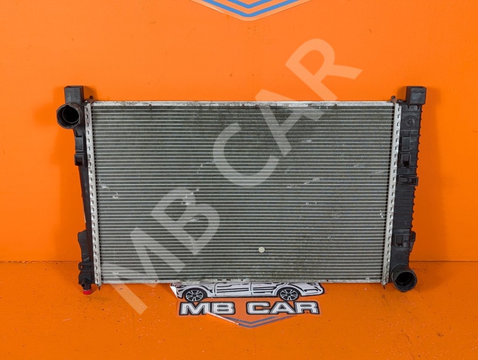 Радиатор MERCEDES-BENZ C-класс W203/S203/CL203 (2000 - 2004) фото 1 &mdash; Разборка Мерседес