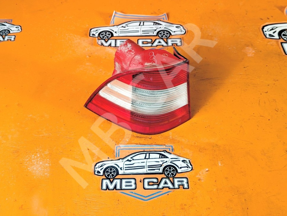 Фонарь задний левый MERCEDES-BENZ M-класс W163 рестайлинг (2001 - 2005) фото 1 &mdash; Разборка Мерседес