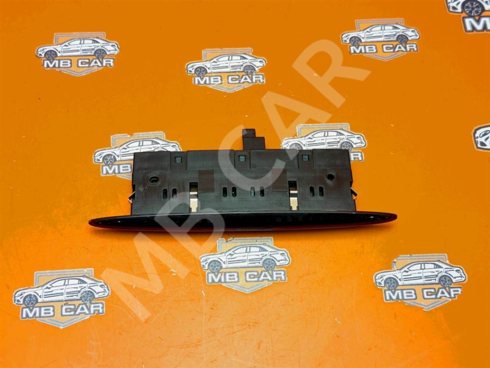 Индикатор парктроника MERCEDES-BENZ M-класс W164 рестайлинг (2008 - 2011) фото 1 — Разборка Мерседес